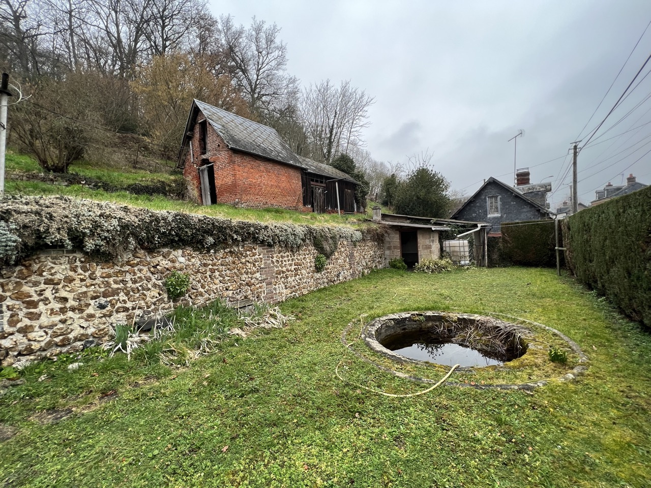 MAISON EN BRIQUE INDIVIDUEL A BRIONNE