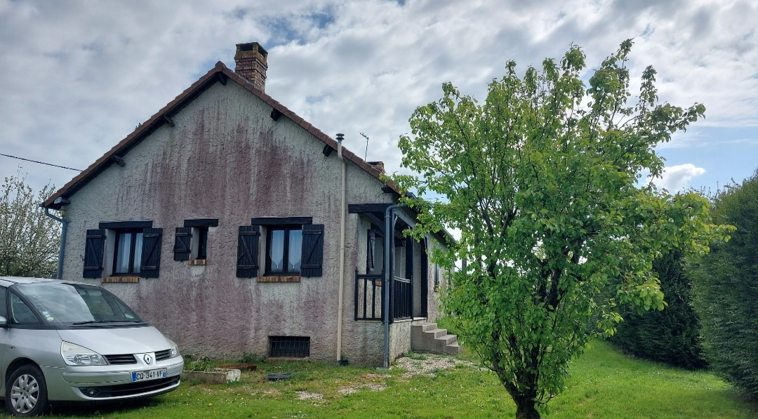 Pavillon de plain-pied sur sous-sol total avec hangar et 2 hectares de terrain