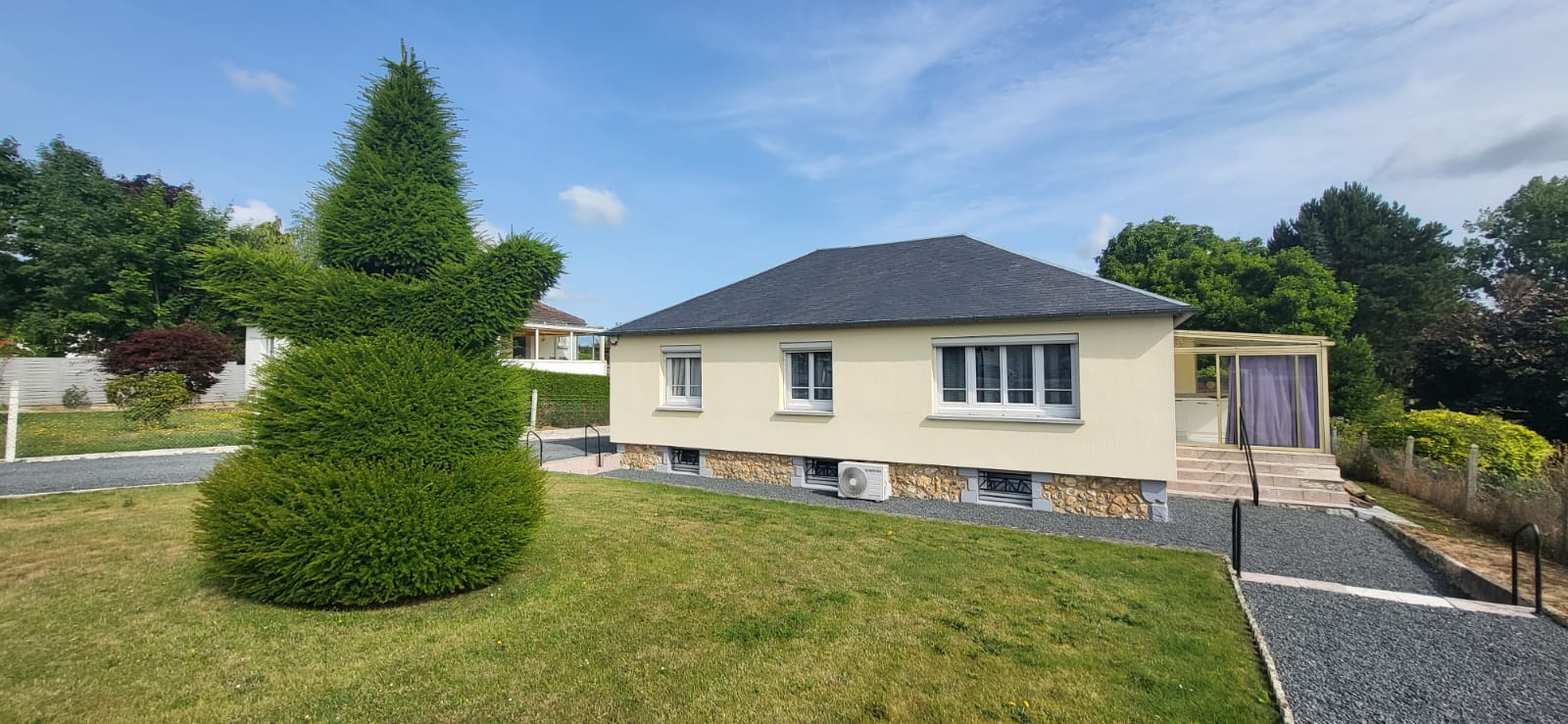 MAISON DE PLAIN PIED SUR LA COMMUNE DE BOURG ACHARD