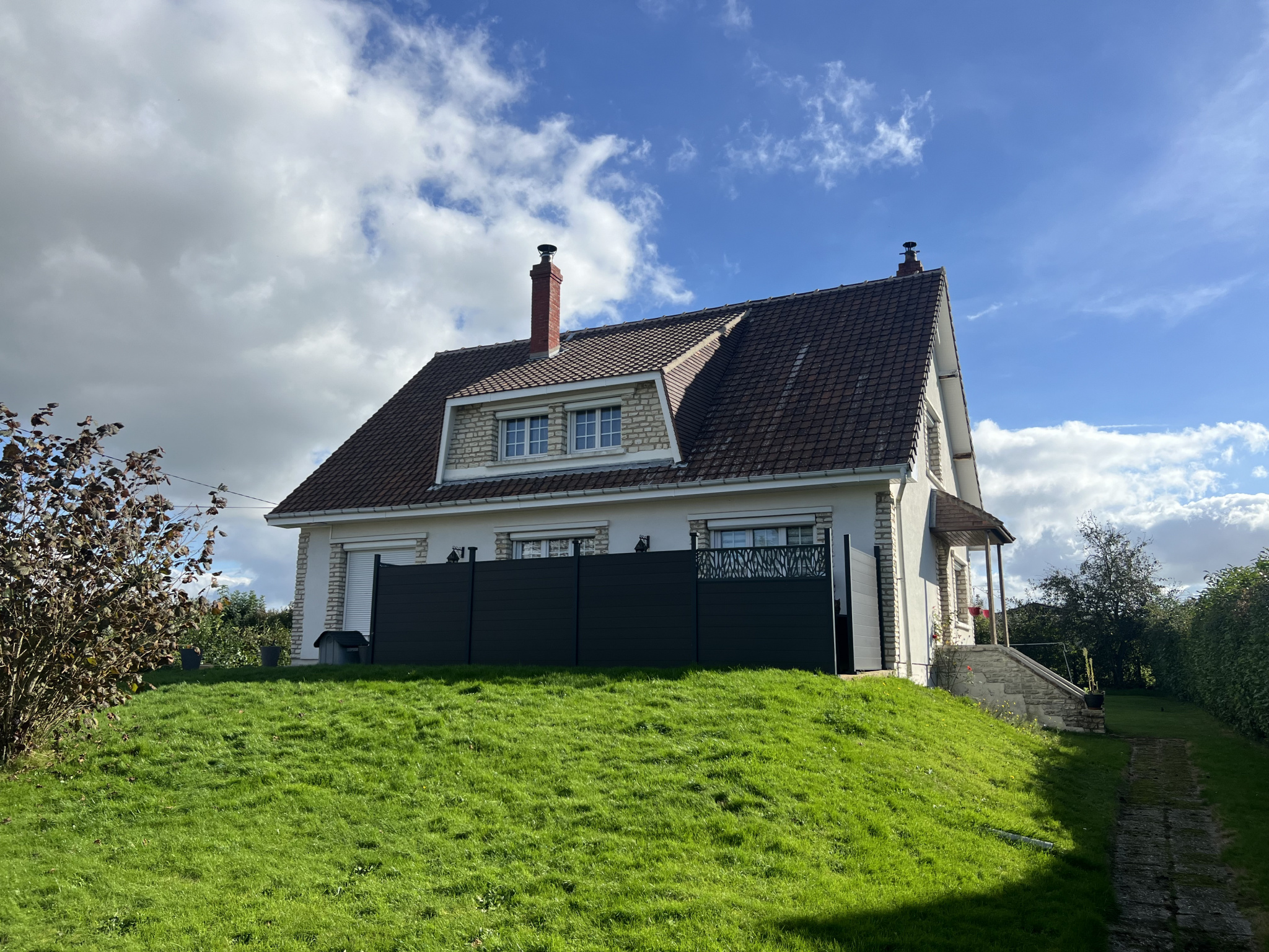 PAVILLON TRADITIONNEL 10 MIN DE BOURGTHEROULDE