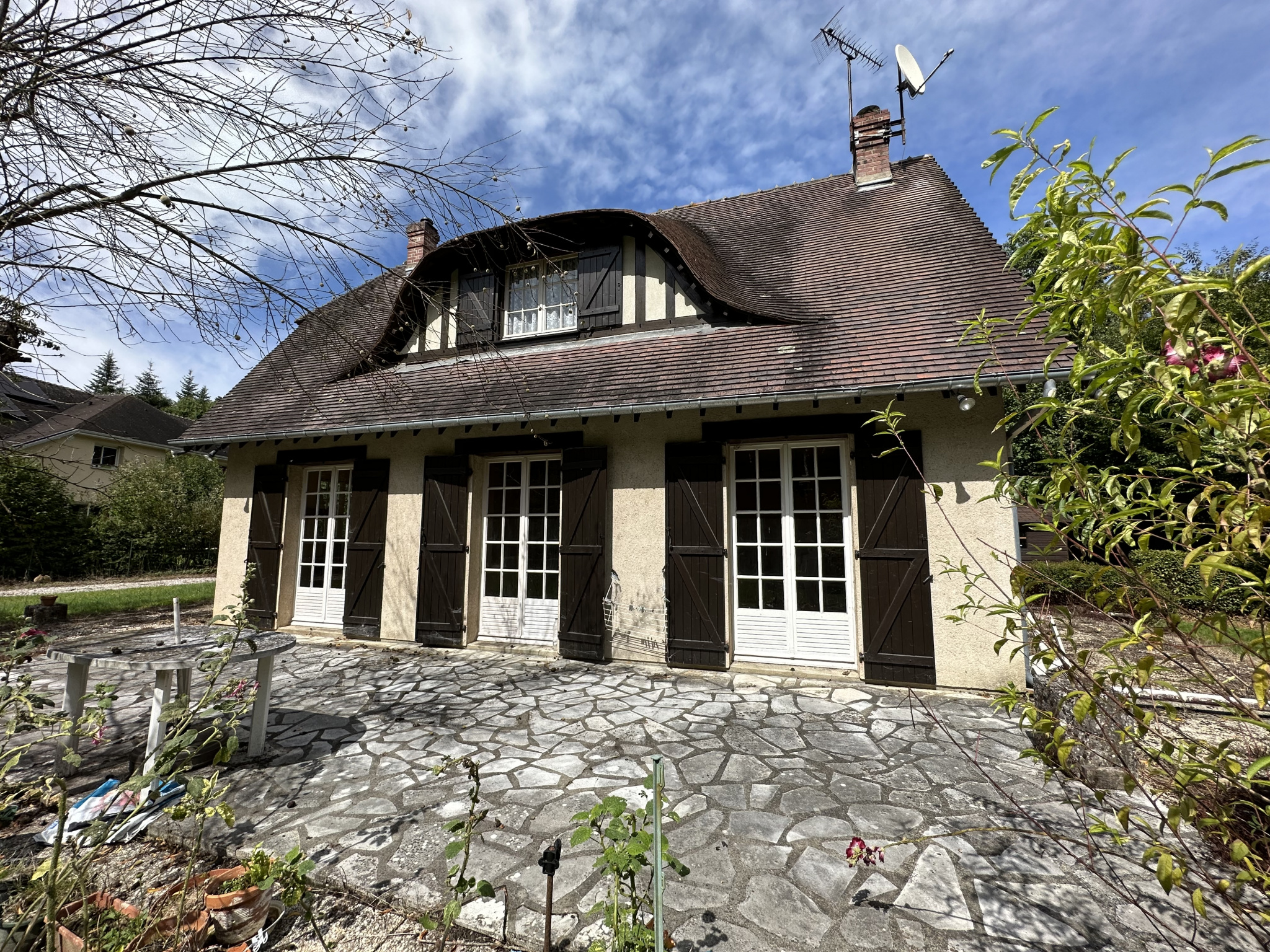 PAVILLON TRADITIONNEL à 5 MINUTES DE BOURGTHEROULDE