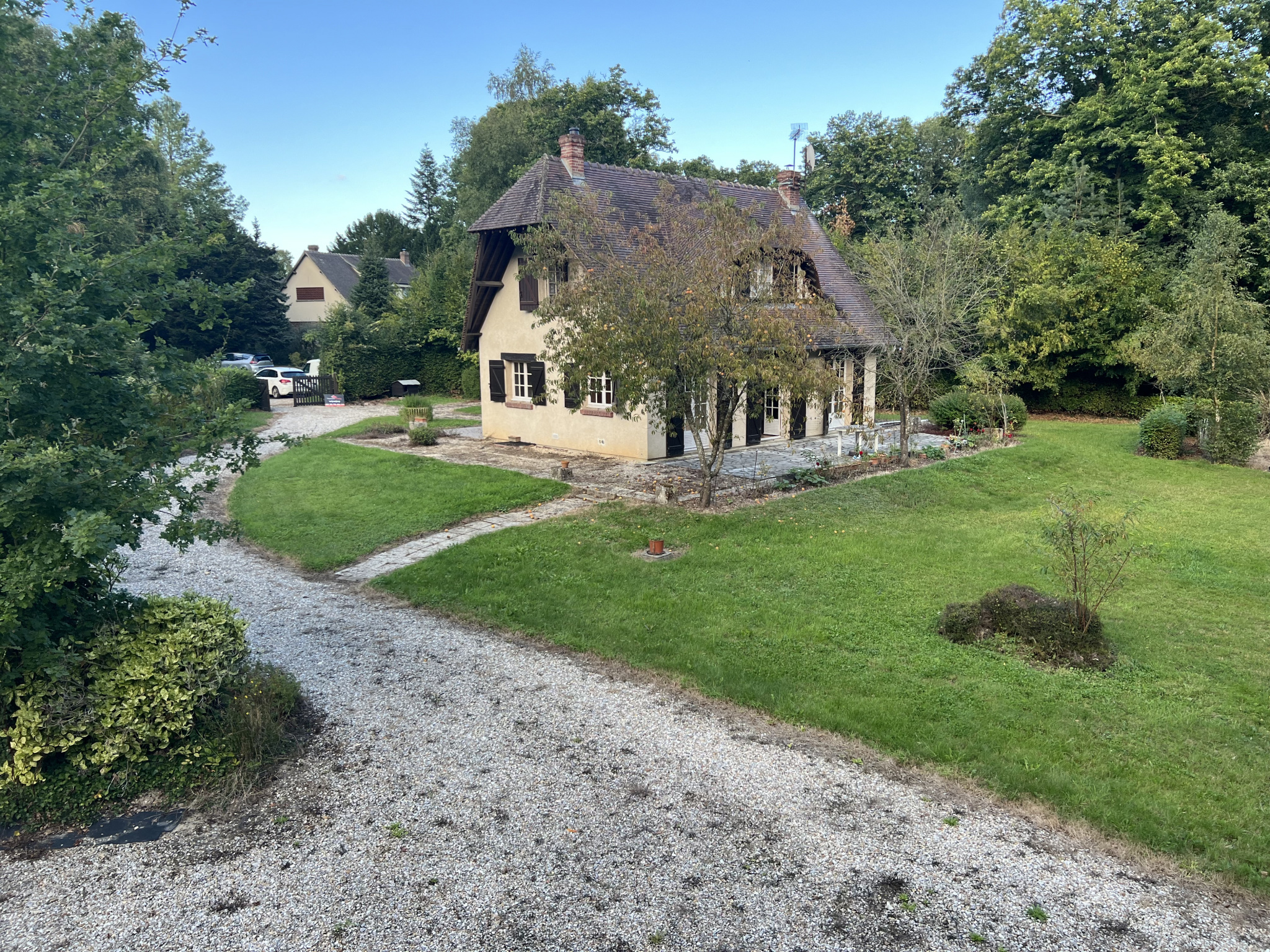 PAVILLON TRADITIONNEL à 5 MINUTES DE BOURGTHEROULDE