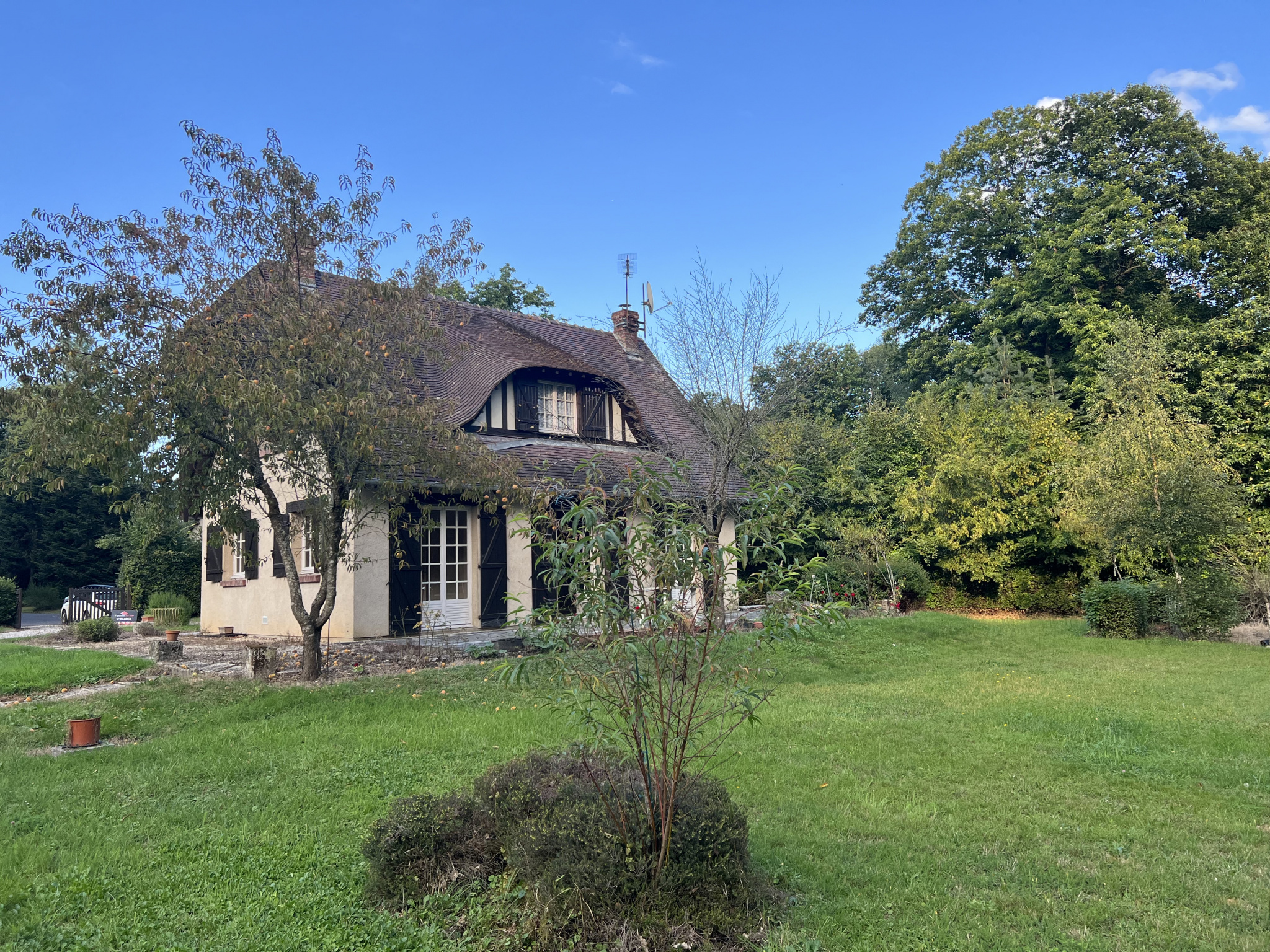 PAVILLON TRADITIONNEL à 5 MINUTES DE BOURGTHEROULDE