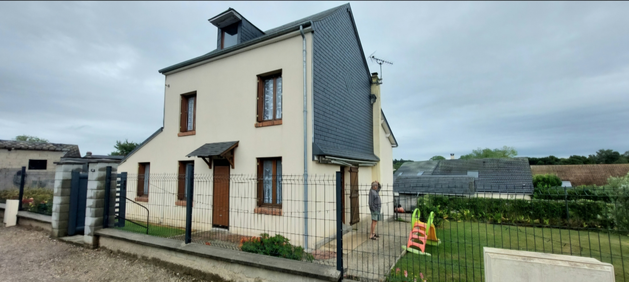 Maison de charme individuelle totalement rénovée de 106 m2