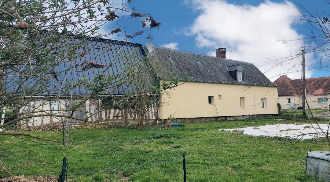 MAISON NORMANDE DE 93 M2 A FINIR DE RESTAURER AVEC FORT POTENTIEL