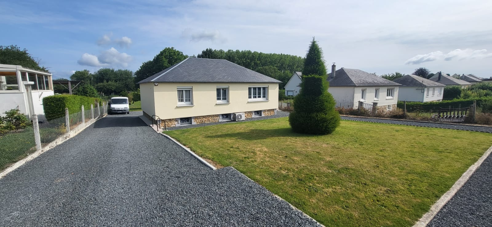 MAISON DE PLAIN PIED SUR LA COMMUNE DE BOURG ACHARD