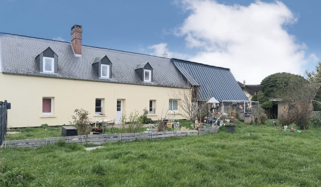 MAISON NORMANDE DE 93 M2 A FINIR DE RESTAURER AVEC FORT POTENTIEL